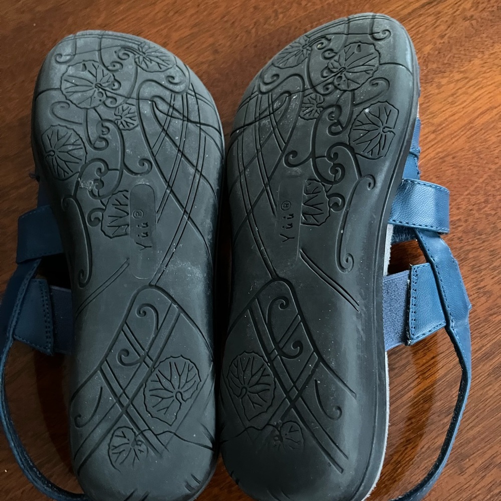 Sandals - Picture 2 of 2